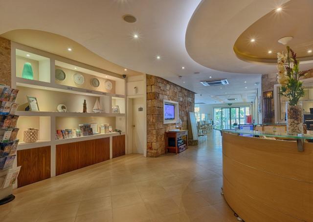AX Sunny Coast Resort & Spa