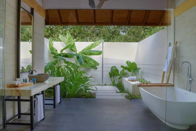 Emerald Faarufushi Resort and Spa