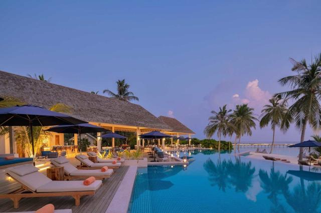 Emerald Faarufushi Resort and Spa