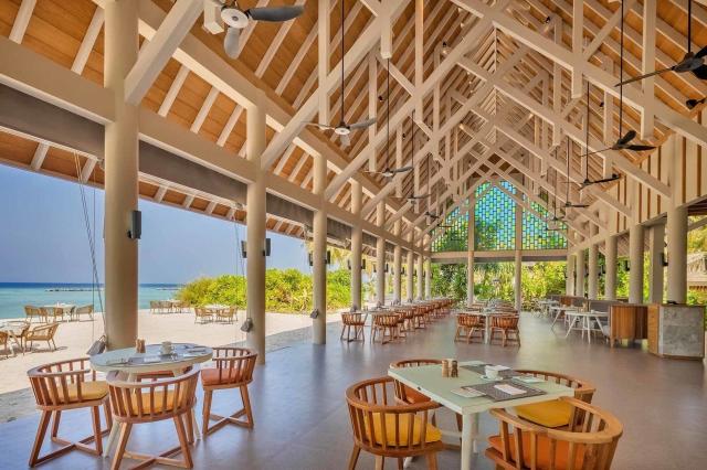 Emerald Faarufushi Resort and Spa