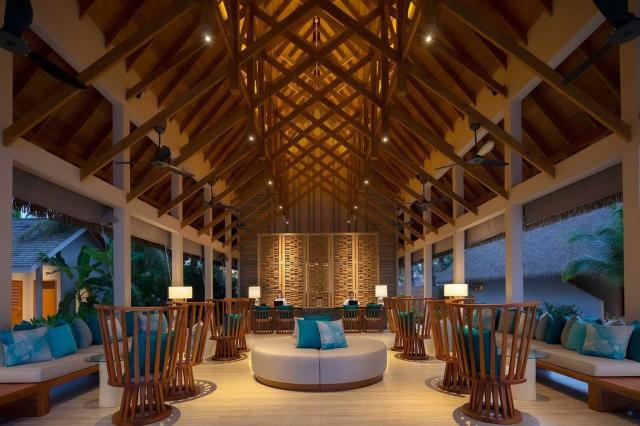Emerald Faarufushi Resort and Spa
