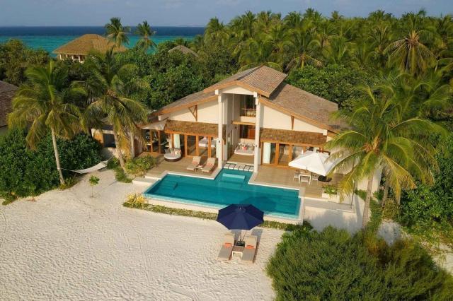 Emerald Faarufushi Resort and Spa