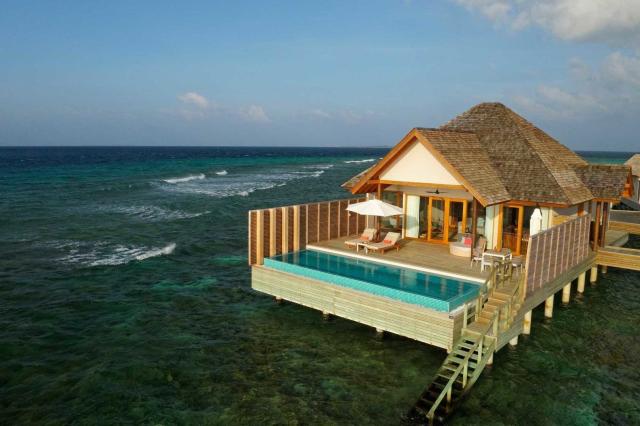Emerald Faarufushi Resort and Spa