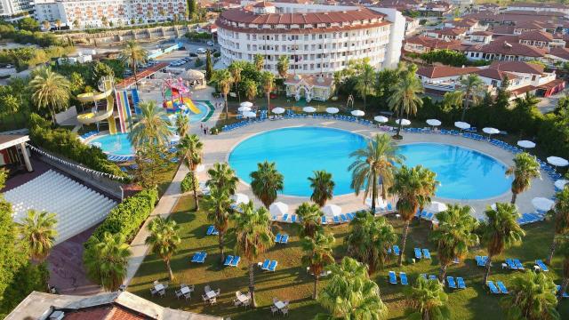 Hotel Cesars Side