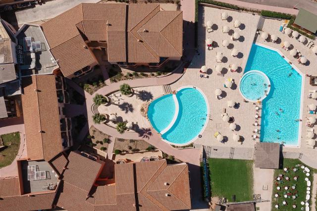 Hotel Red Sun Village