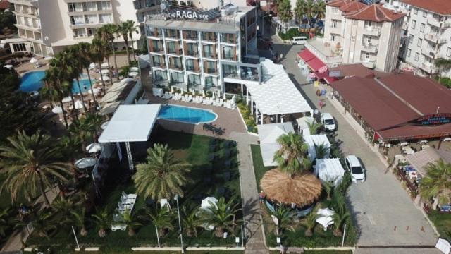 Hotel The Raga Side