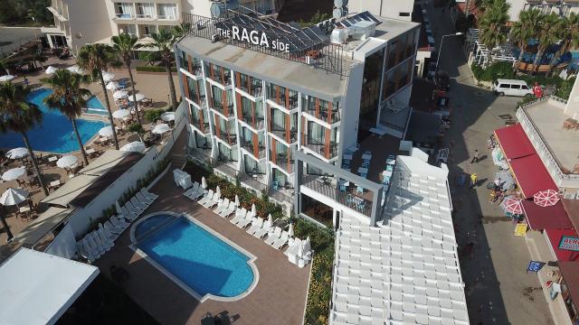 Hotel The Raga Side