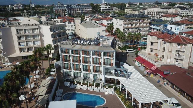 Hotel The Raga Side