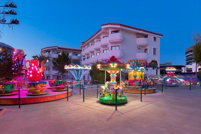 Hotel Narcia Resort Side