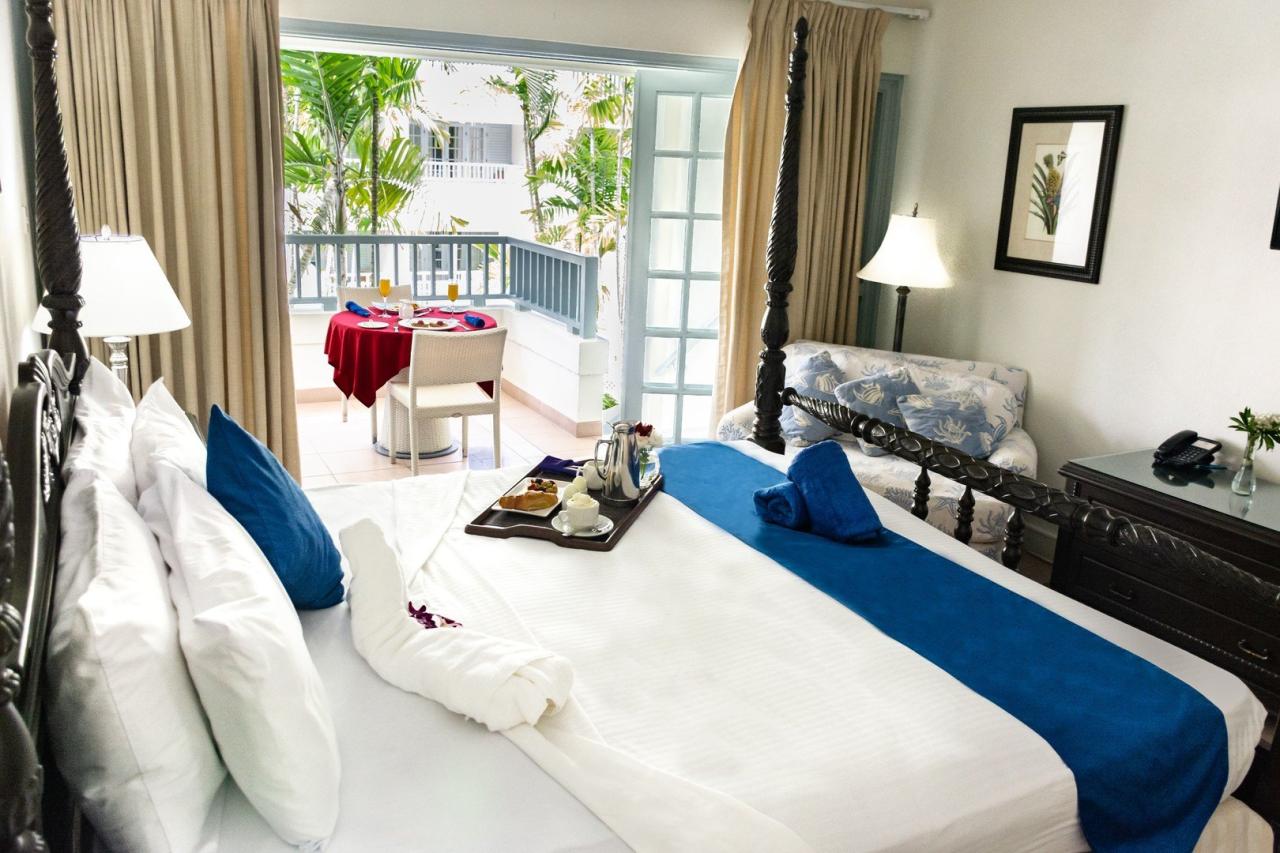 Savannah Beach Club