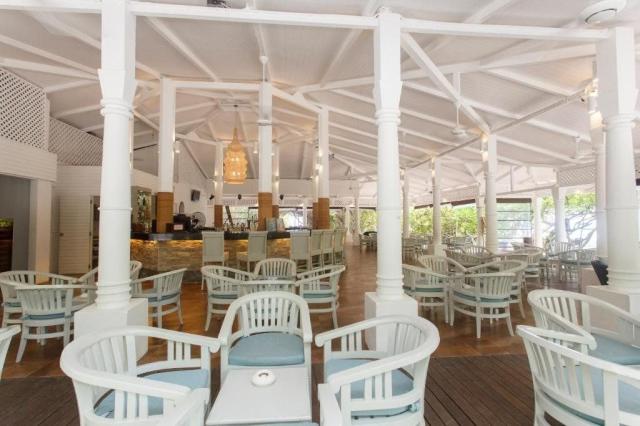 Embudu Village Resort