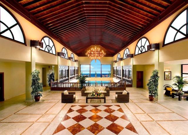 Hotel Las Olas
