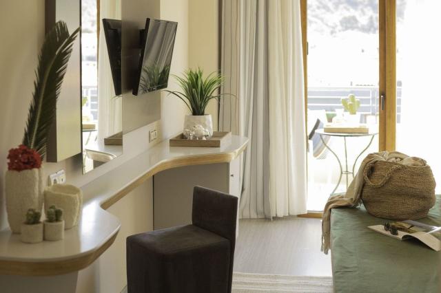 La Piscine Art Hotel