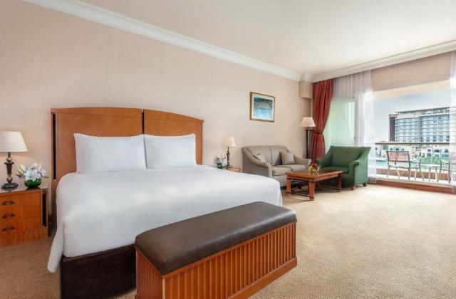 Al Raha Beach Hotel