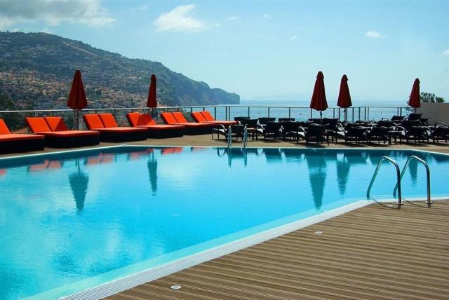 Hotel The Views Baia