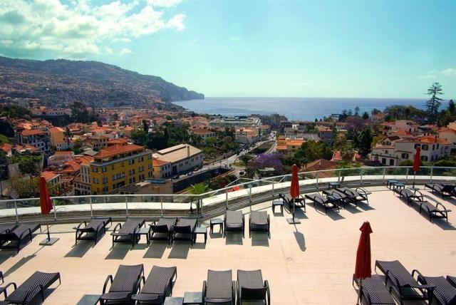 Hotel The Views Baia