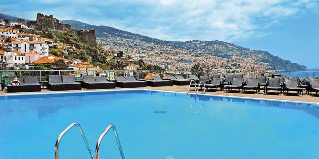 Hotel The Views Baia
