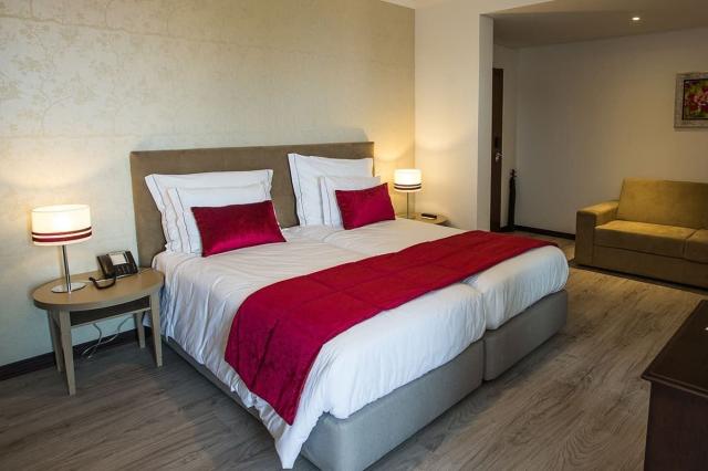Hotel Santa Cruz Village