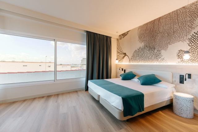 Aparthotel R2 Higos Beach