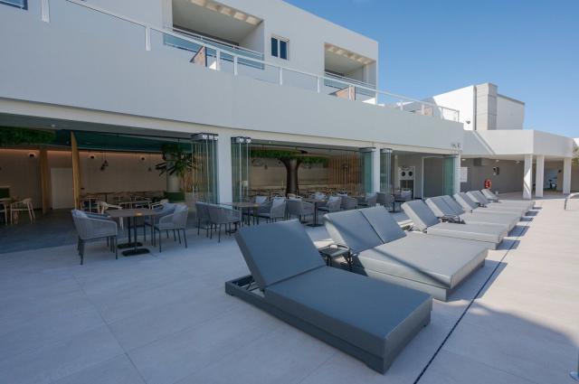 Aparthotel R2 Higos Beach