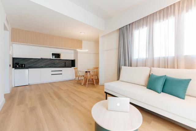 Aparthotel R2 Higos Beach