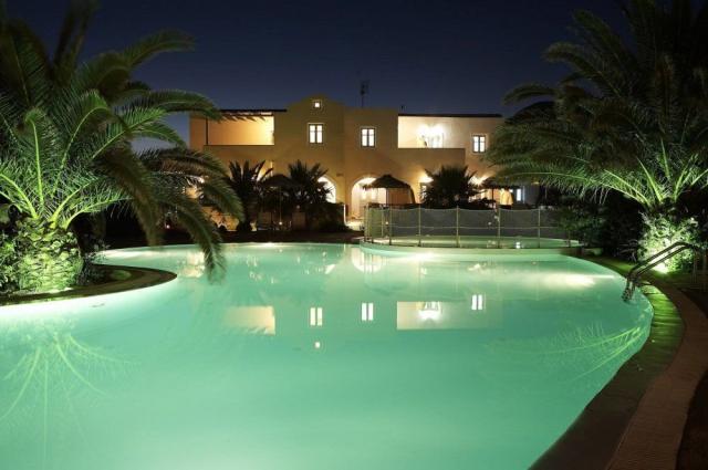 Atlantis Beach Villa