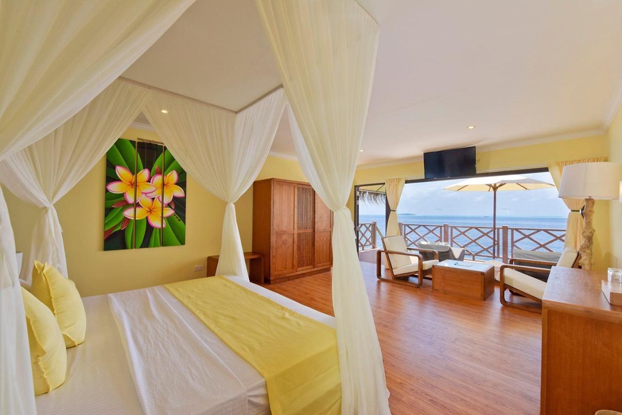 Dreamland Maldives - The Unique Sea & Lake Resort Spa