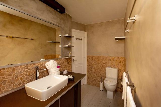 R2 Maryvent Beach Apartment