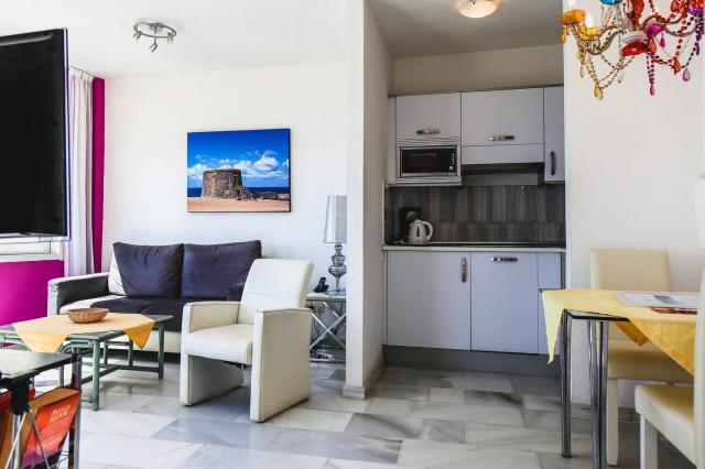 R2 Maryvent Beach Apartment