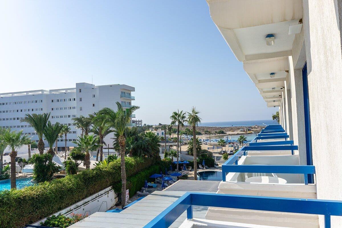Hotel Anonymous Beach