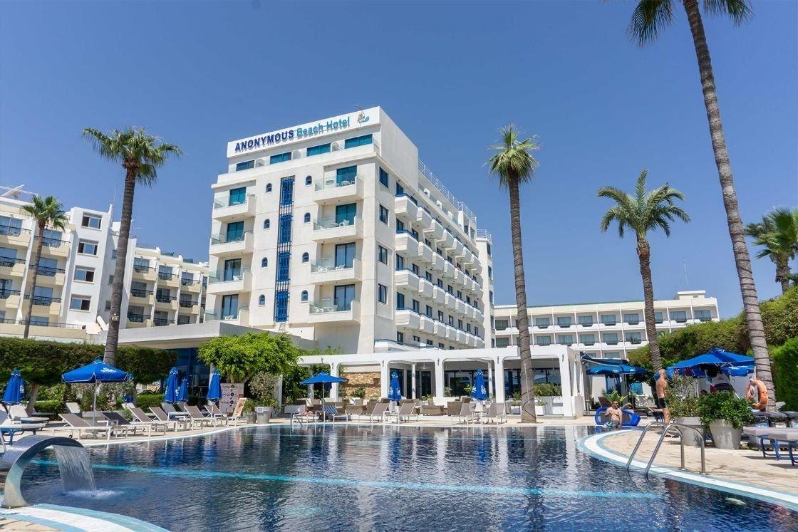 Hotel Anonymous Beach