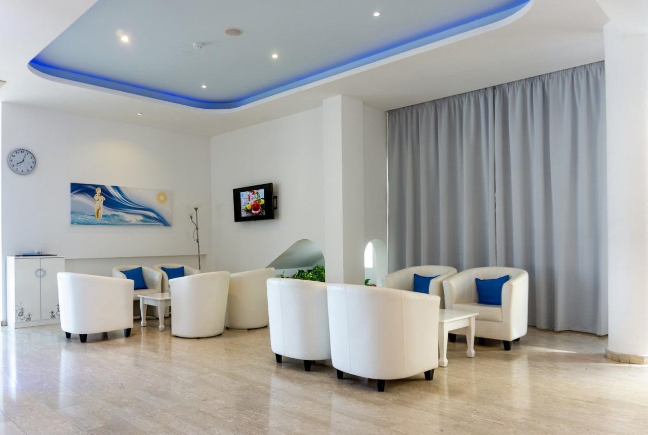 Hotel Anonymous Beach
