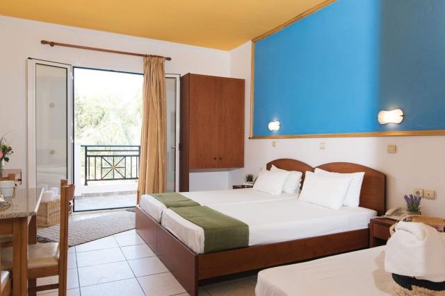 Yiannis Manos Resort Hotel