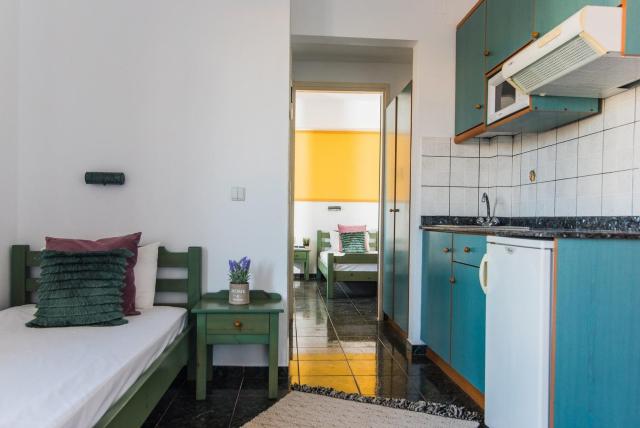 Yiannis Manos Resort Hotel