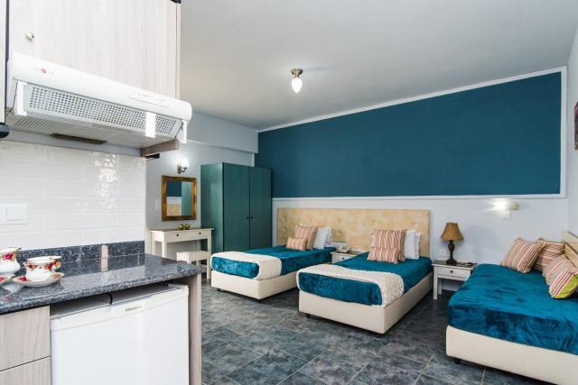 Yiannis Manos Resort Hotel