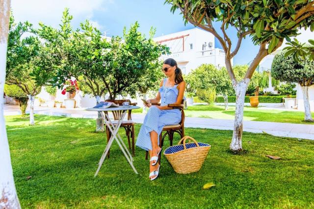 Yiannis Manos Resort Hotel