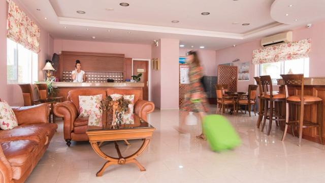 Yiannis Manos Resort Hotel