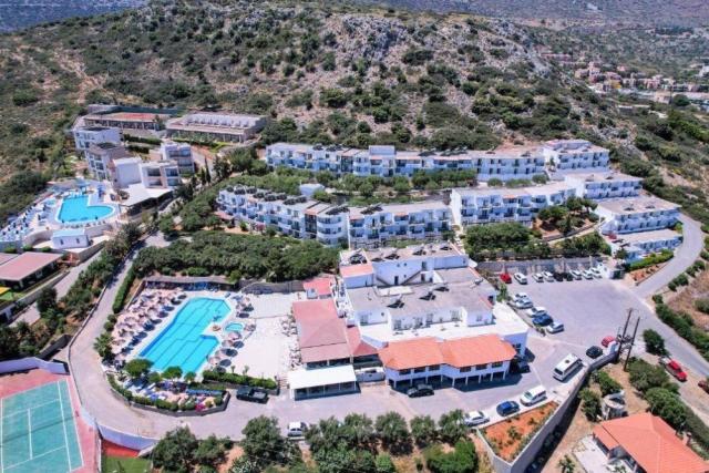 Semiramis Village Hotel