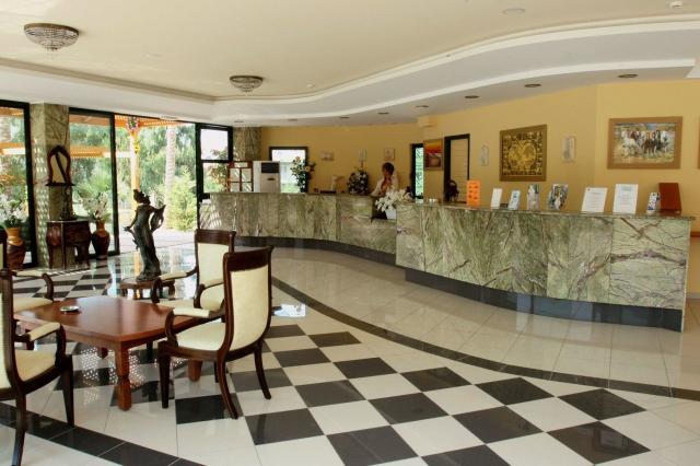 Hotel Eri Beach
