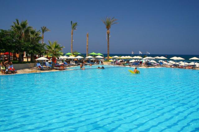 Hotel Eri Beach