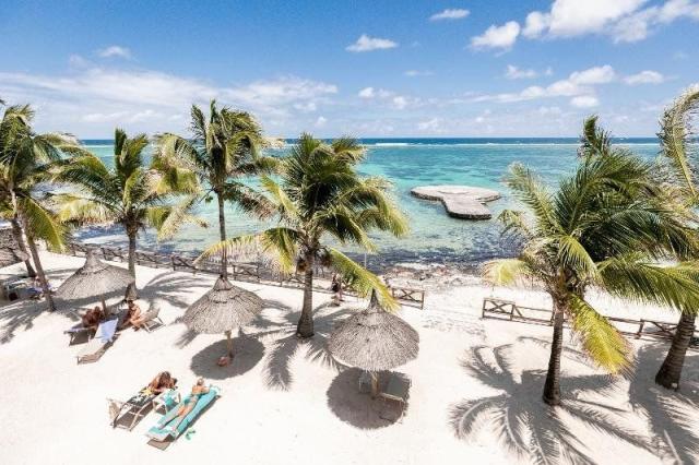 Hotel Le Peninsula Bay Beach Resort & Spa