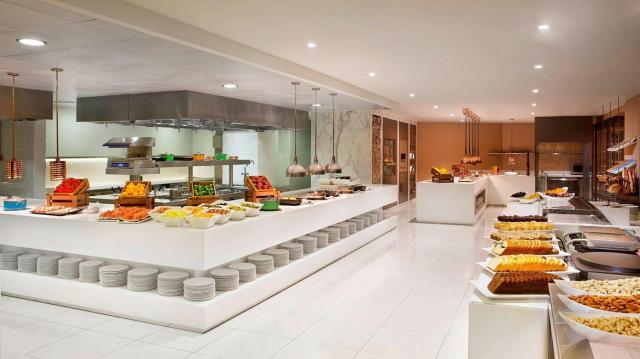 Habtoor Grand Resort, Autograph Collection