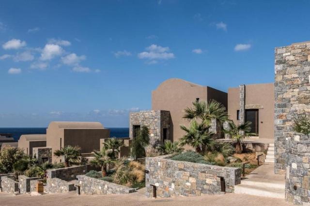Hotel Acro Suites - A Wellbeing Resort