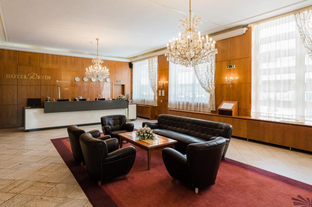 Hotel Devin