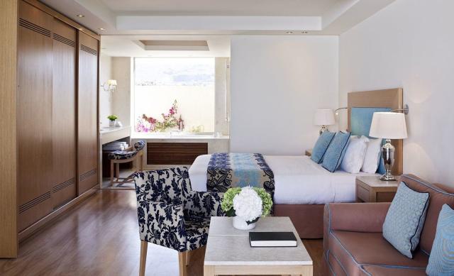 Knossos Beach Bungalows and Suites