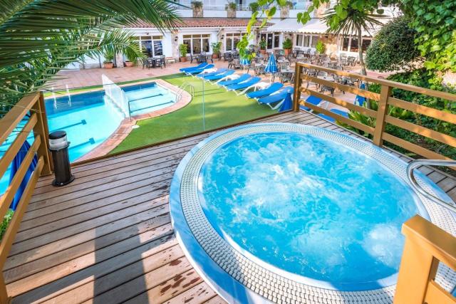 Hotel GHT Neptuno