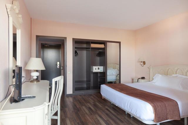 Hotel Roger de Flor Seleqtta