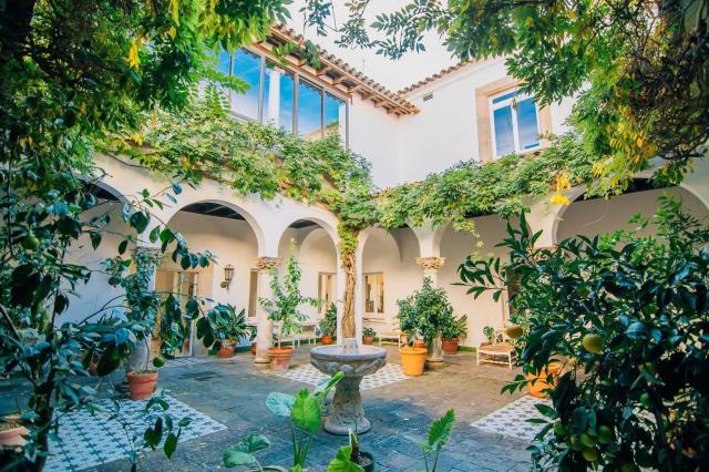 Hotel Roger de Flor Seleqtta