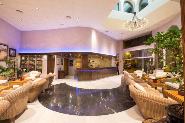 Hotel Alba Seleqtta