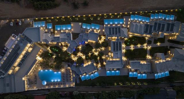 Hotel Vantaris Luxury Beach Resort